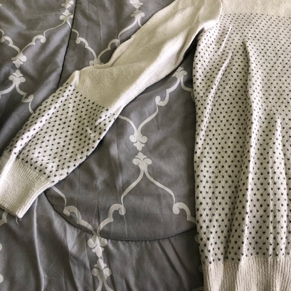 Comfortable sweater - Picture 2 of 9